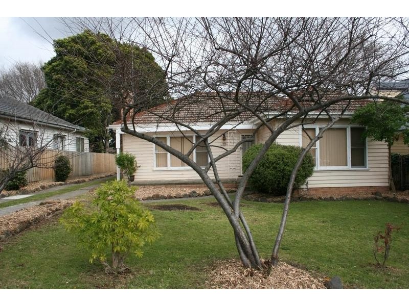 10 Hiltop Ave, Macleod VIC 3085
