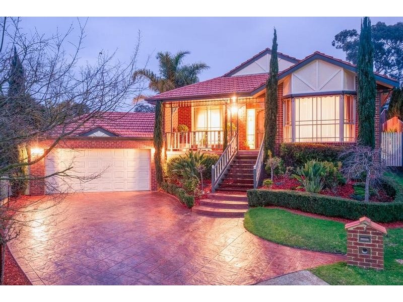 4 Liberty Court, St Helena VIC 3088