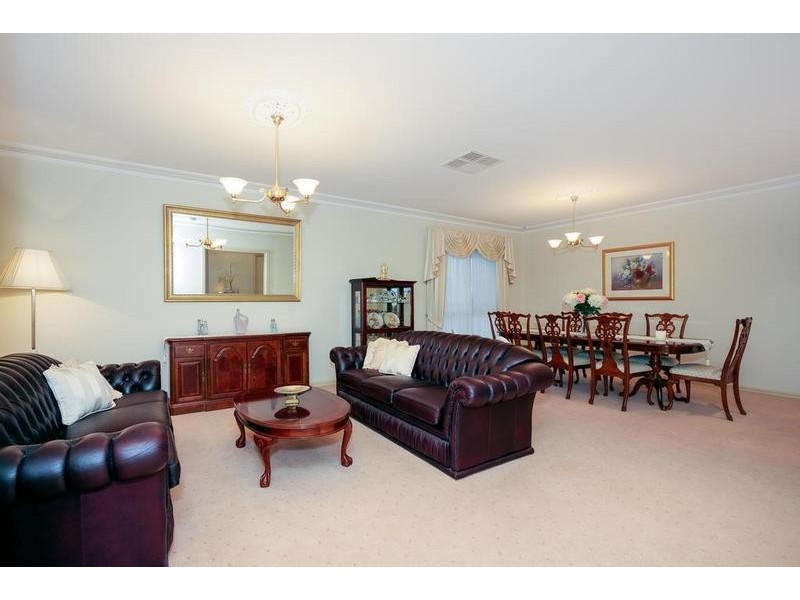 4 Liberty Court, St Helena VIC 3088
