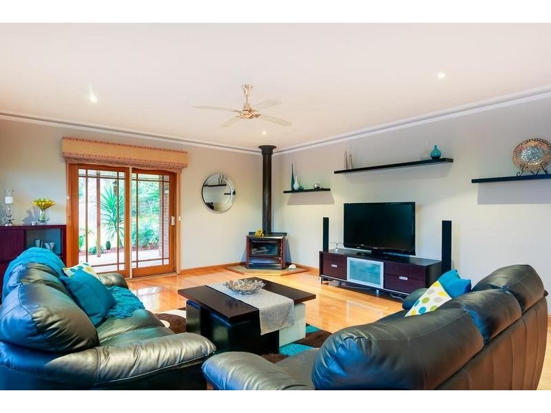 4 Liberty Court, St Helena VIC 3088