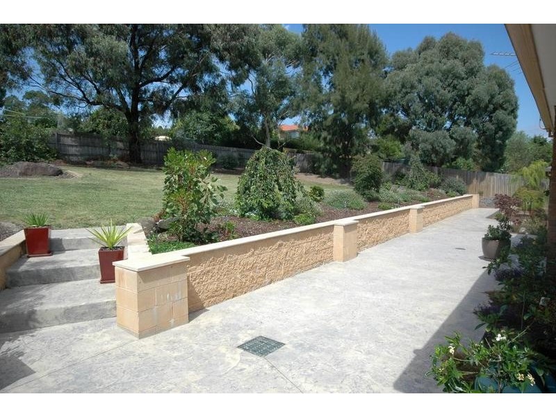 27 Nillumbik Square, Diamond Creek VIC 3089