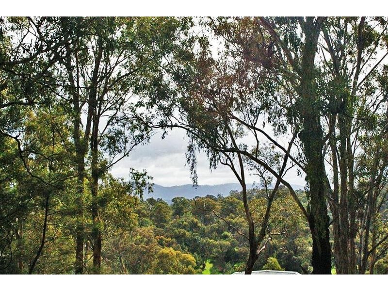 18 Valley View Road, Hurstbridge VIC 3099