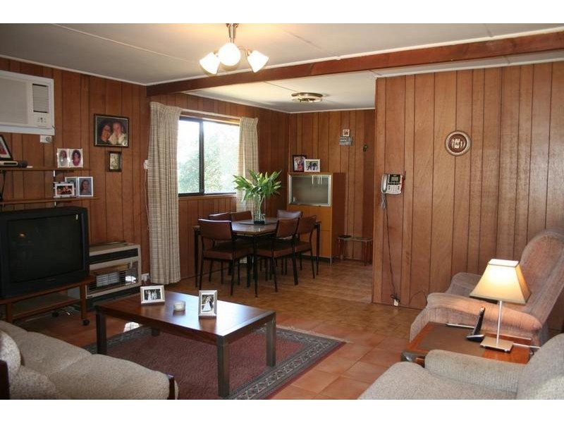2/2 Parkland Ave, Briar Hill VIC 3088