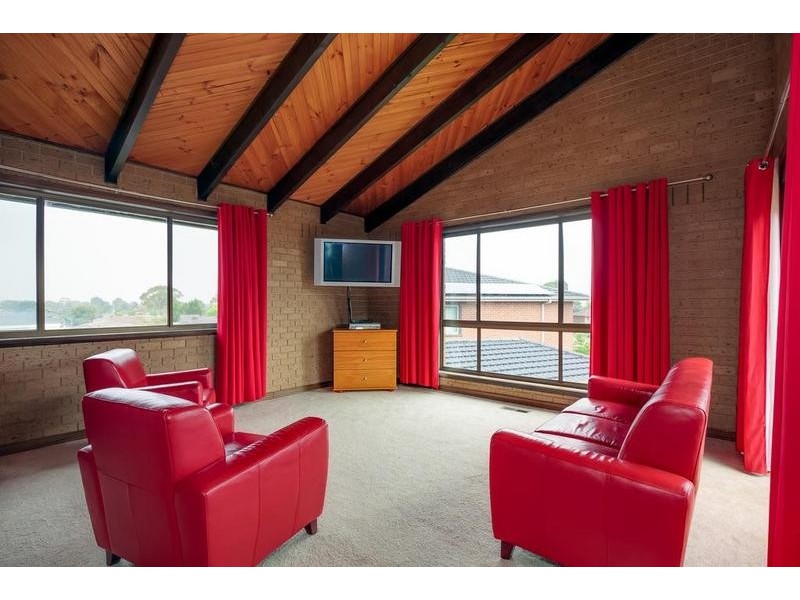 6 Friend Court, Mill Park VIC 3082