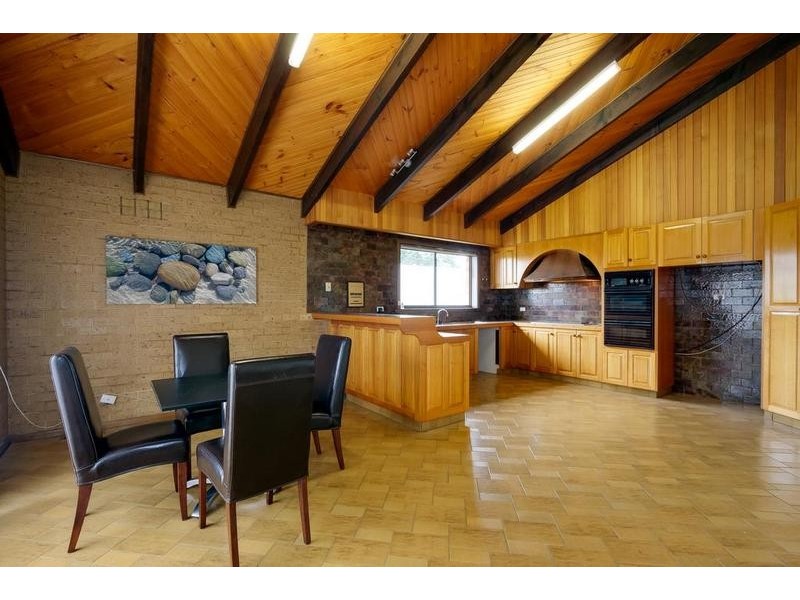 6 Friend Court, Mill Park VIC 3082