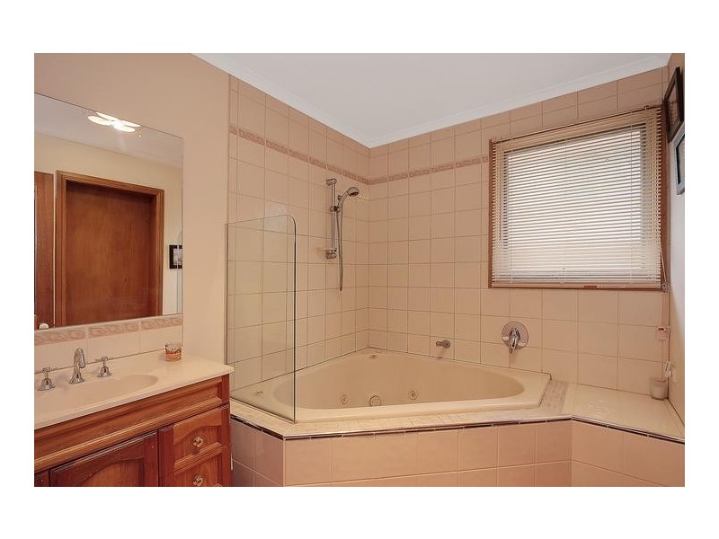 38 Bruce Street, Diamond Creek VIC 3089