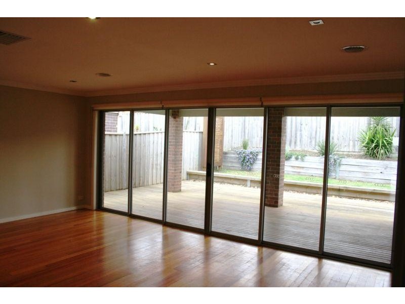 24 Tallis Grove, Doreen VIC 3754