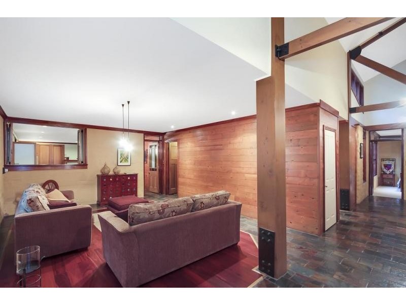 124 Kestrel Lane, Kinglake West VIC 3757