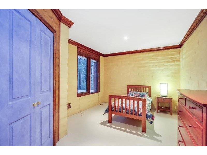 124 Kestrel Lane, Kinglake West VIC 3757