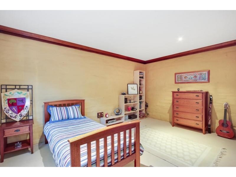 124 Kestrel Lane, Kinglake West VIC 3757