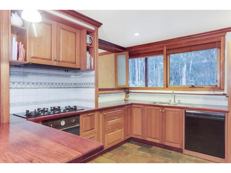 124 Kestrel Lane, Kinglake West VIC 3757