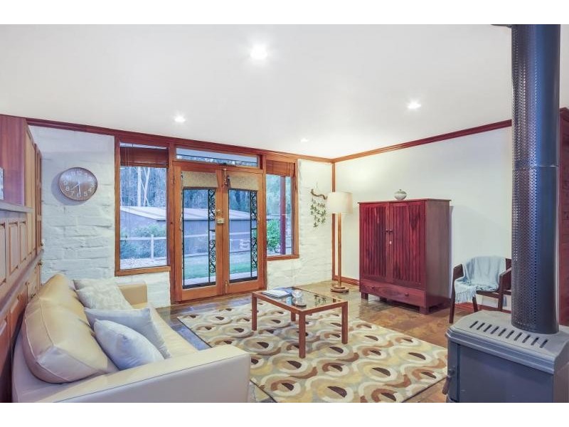 124 Kestrel Lane, Kinglake West VIC 3757