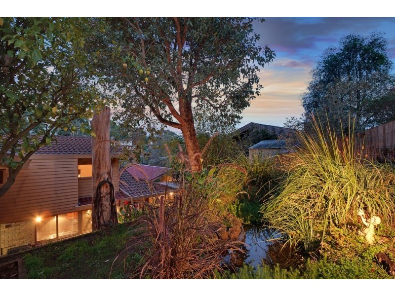 15 Koonawarra Way, Diamond Creek VIC 3089