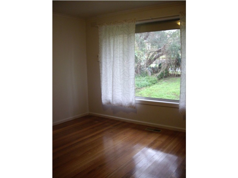 9 Cecil Street, Eltham VIC 3095