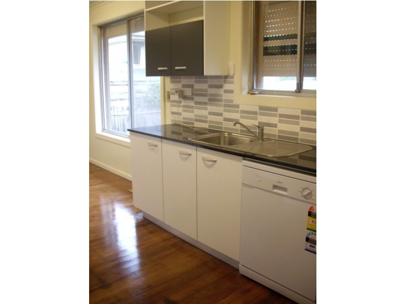 9 Cecil Street, Eltham VIC 3095