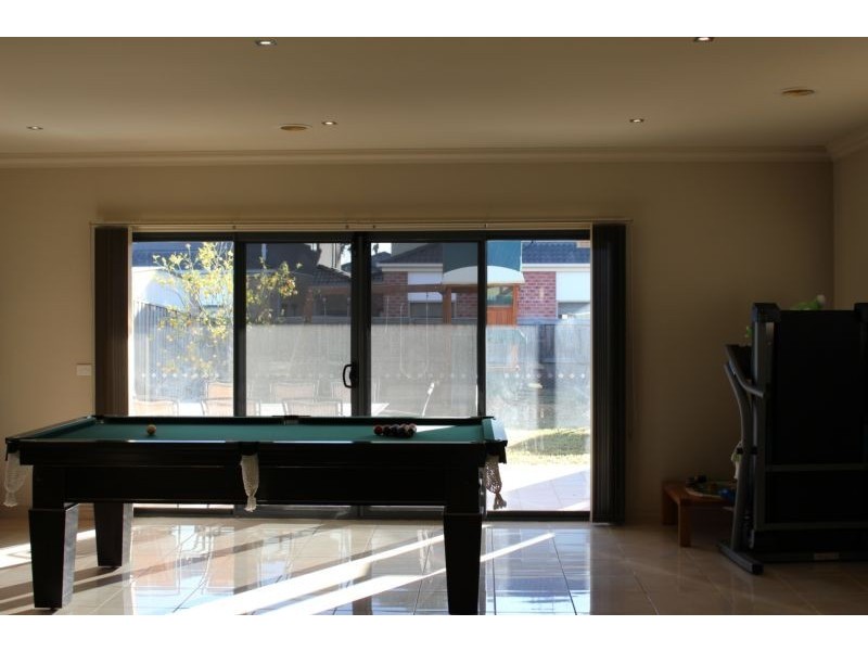 14 Cobb Street, South Morang VIC 3752