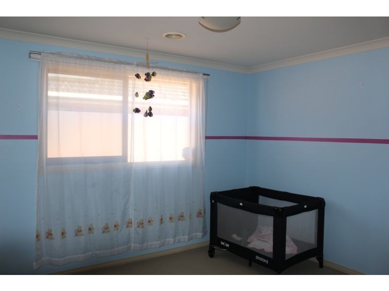 14 Cobb Street, South Morang VIC 3752