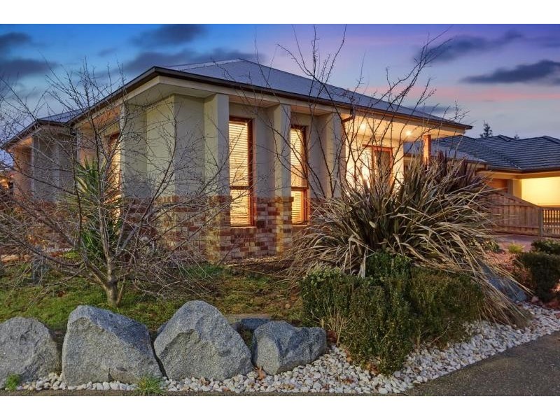 13 Bursaria Way, Doreen VIC 3754