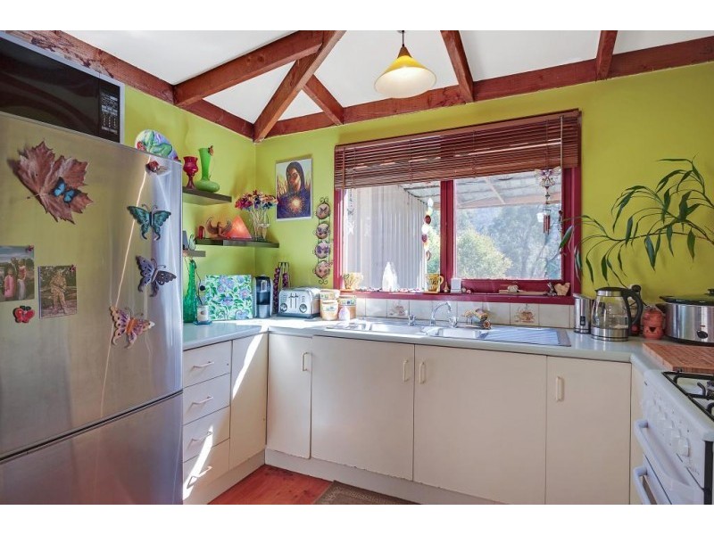 14 Long Gully Road, Hazeldene VIC 3658