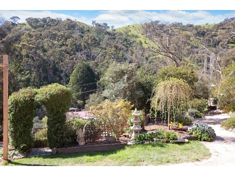 14 Long Gully Road, Hazeldene VIC 3658