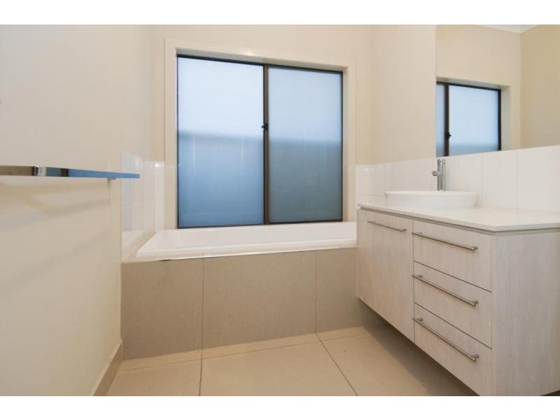 18 Barrett Place, Doreen VIC 3754