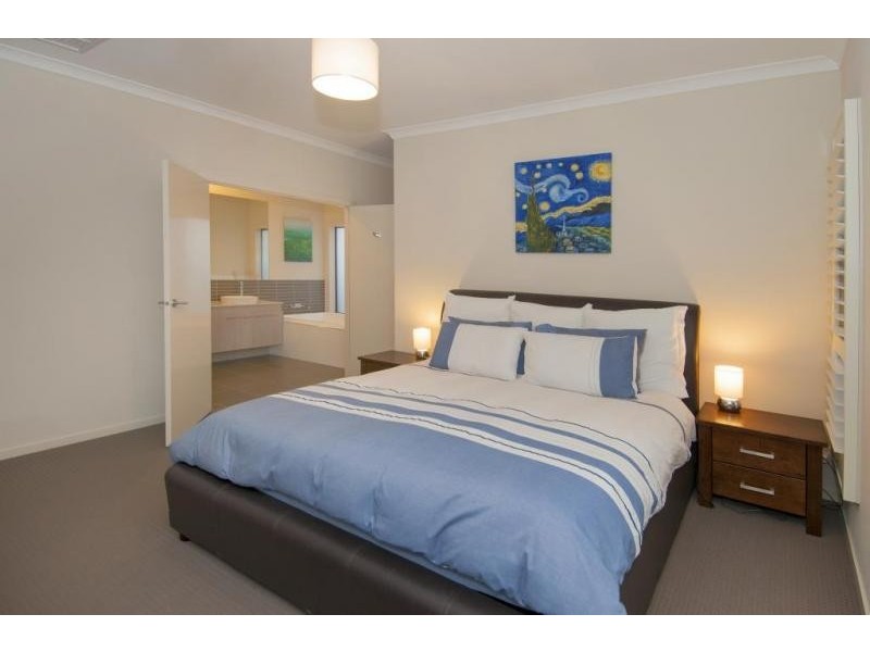 18 Barrett Place, Doreen VIC 3754