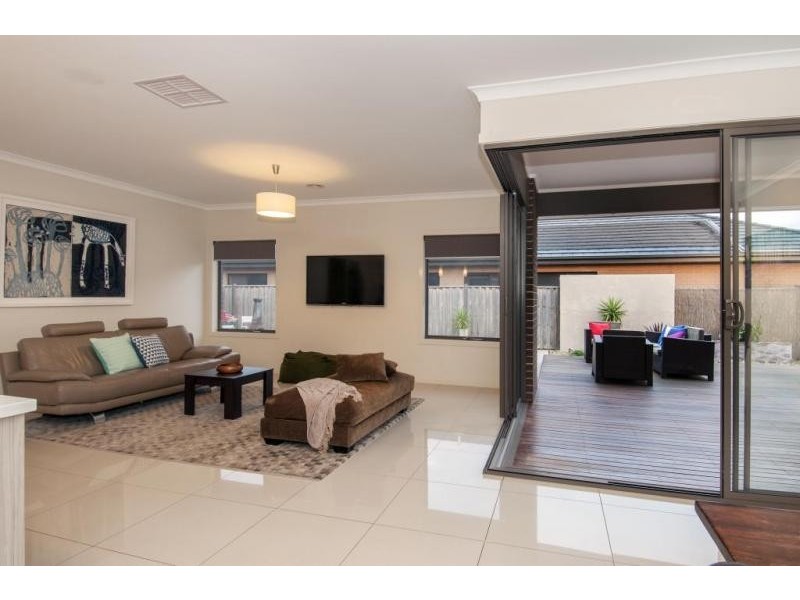 18 Barrett Place, Doreen VIC 3754