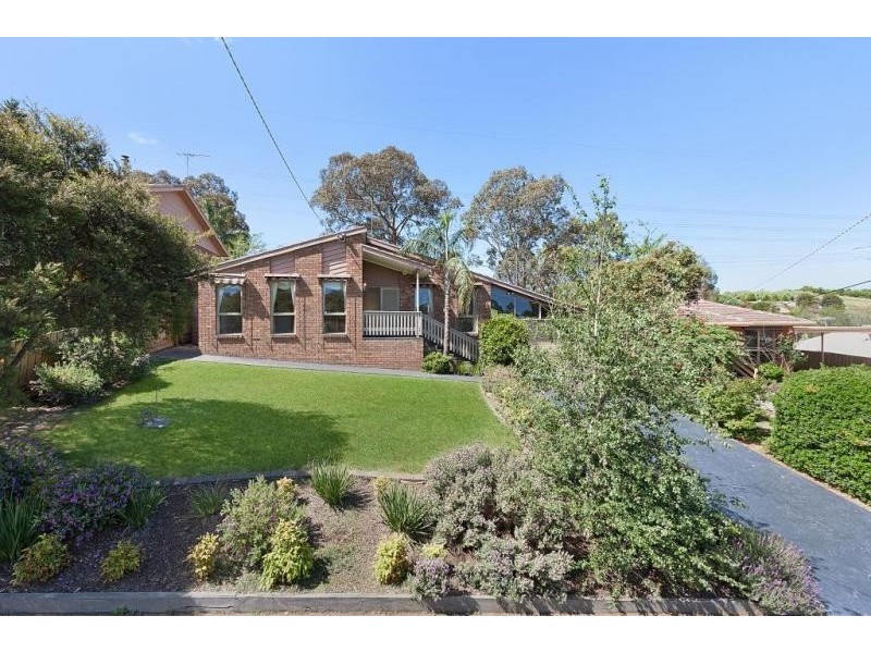 18 Oronsay Cres, Diamond Creek VIC 3089