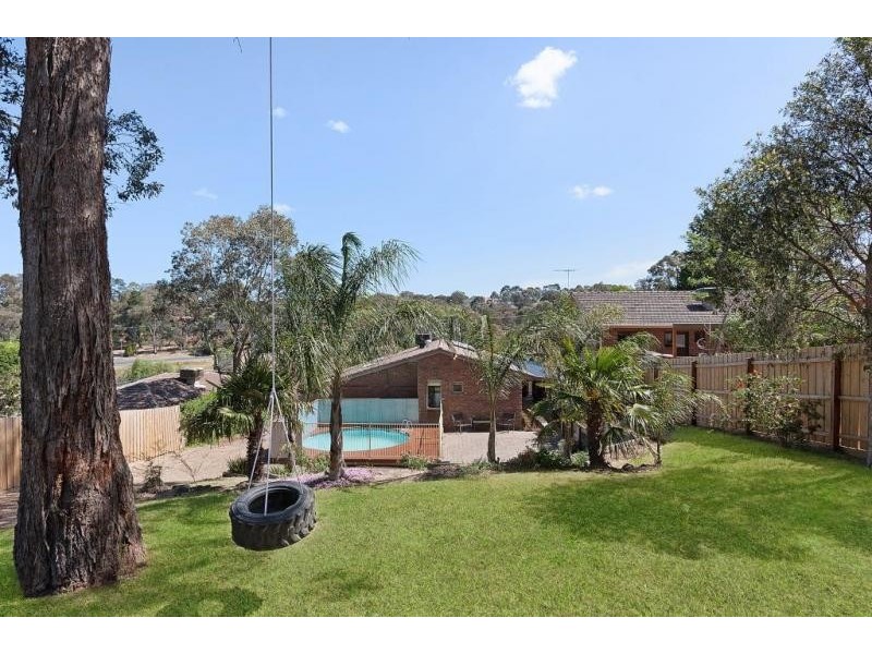 18 Oronsay Cres, Diamond Creek VIC 3089