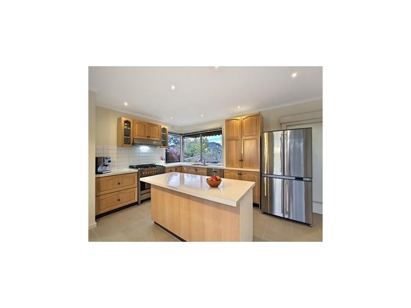 79 Mountain View Road, Montmorency VIC 3094