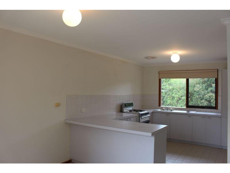 1/38 Kempston Street, Greensborough VIC 3088