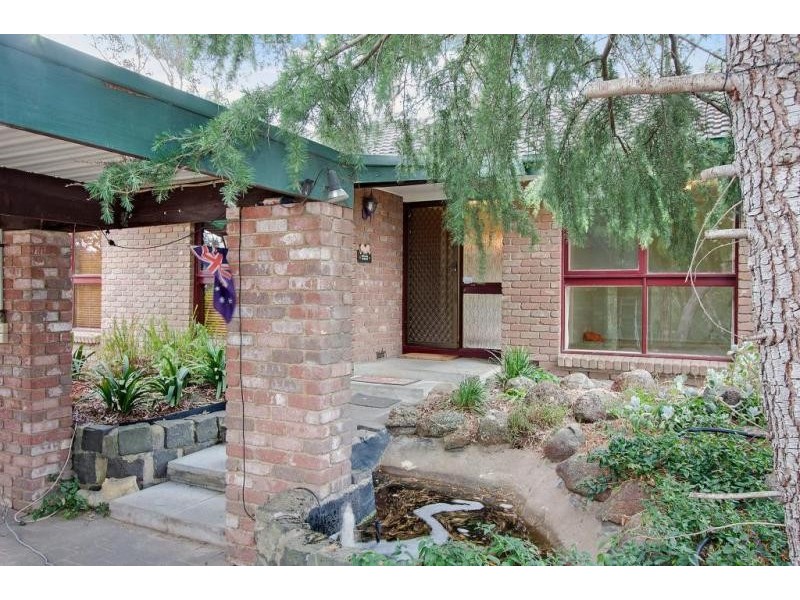 26 Wattletree Road, Hurstbridge VIC 3099