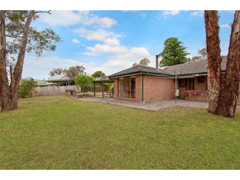 26 Wattletree Road, Hurstbridge VIC 3099
