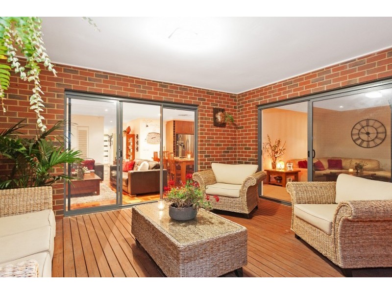 22 Glass Cres, Doreen VIC 3754