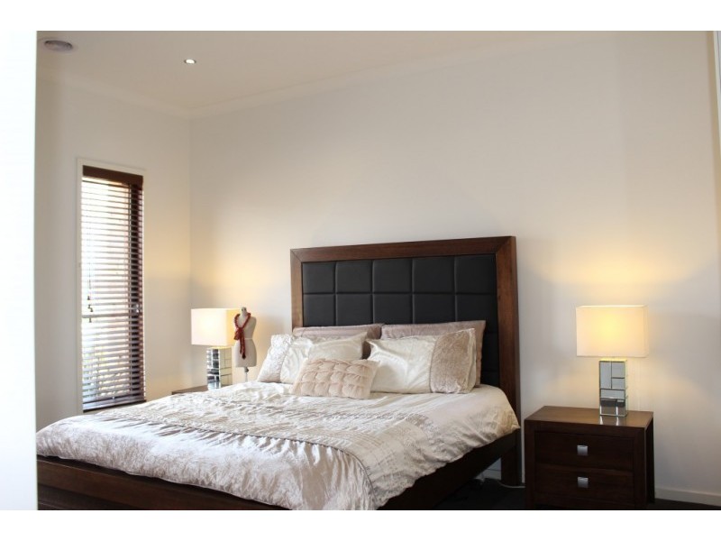 19 Bronte Cres, Doreen VIC 3754