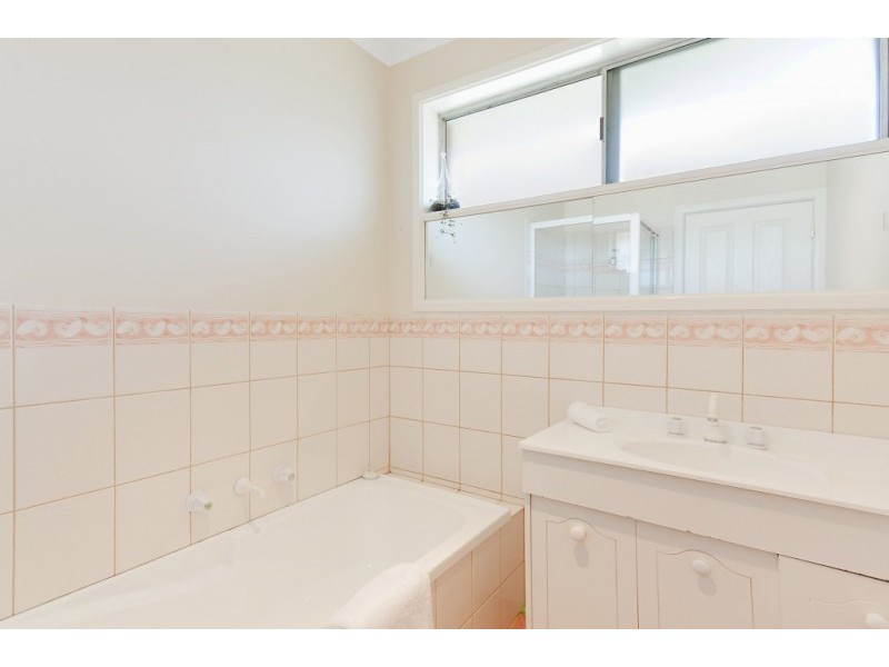 46 Phipps Cres, Diamond Creek VIC 3089