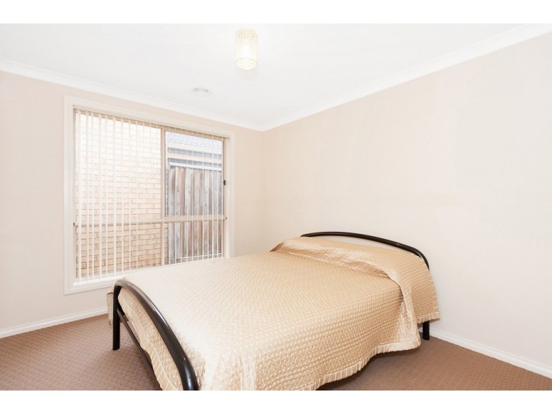 11 Groundsberry Street, South Morang VIC 3752