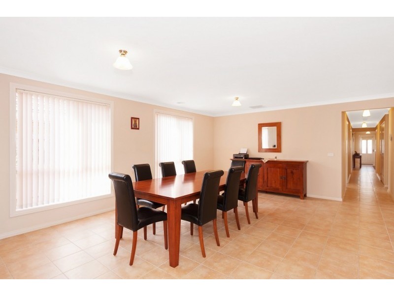 11 Groundsberry Street, South Morang VIC 3752