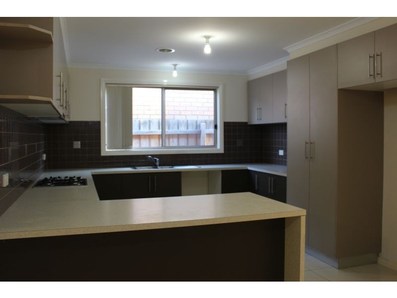 8 Ellendale Way, South Morang VIC 3752