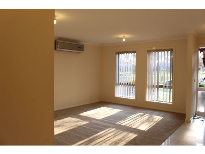 8 Ellendale Way, South Morang VIC 3752