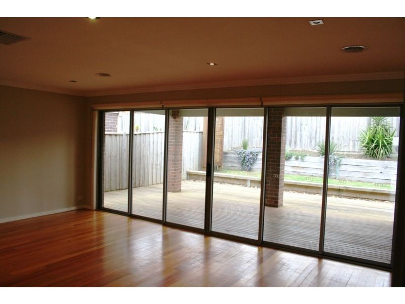 24 Tallis Grove, Doreen VIC 3754