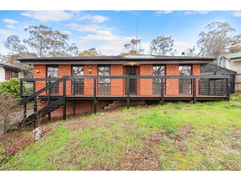 21 Meander Road, Hurstbridge VIC 3099