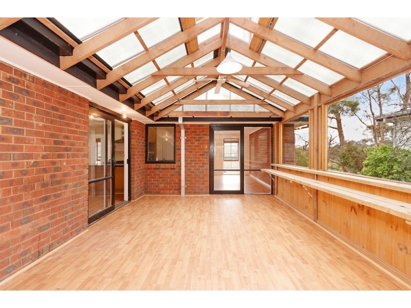 21 Meander Road, Hurstbridge VIC 3099