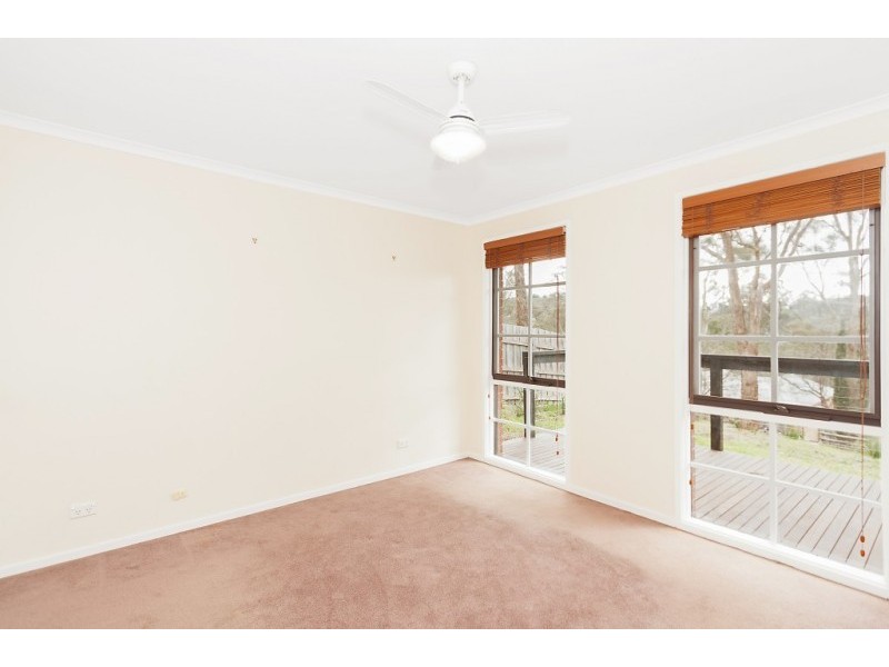 21 Meander Road, Hurstbridge VIC 3099