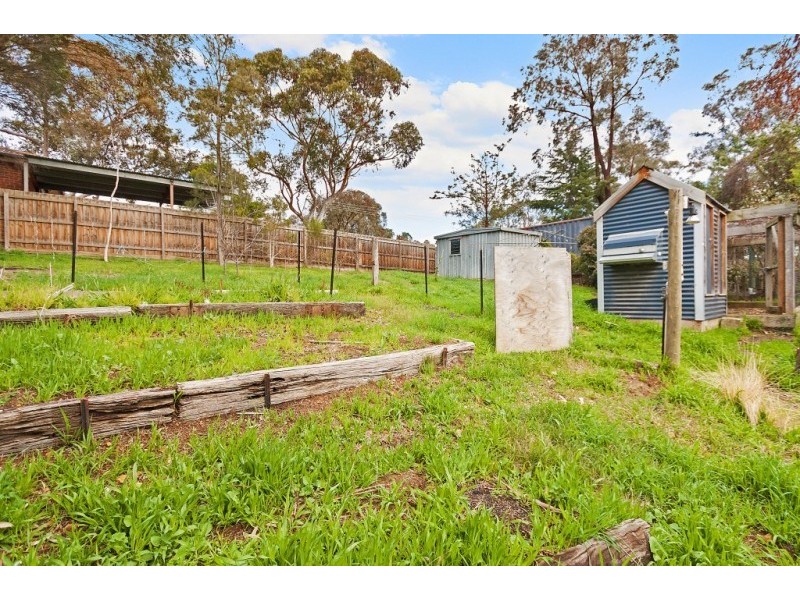 21 Meander Road, Hurstbridge VIC 3099
