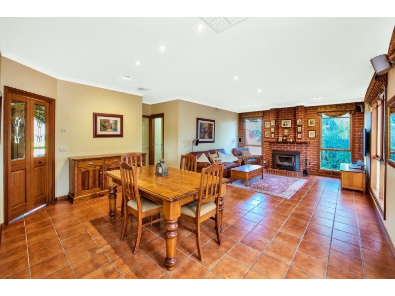 8 Yellow Gum Rise, Greensborough VIC 3088