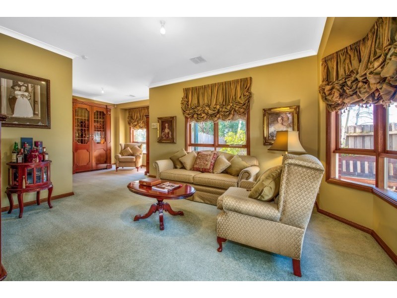 8 Yellow Gum Rise, Greensborough VIC 3088
