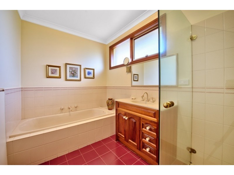 8 Yellow Gum Rise, Greensborough VIC 3088