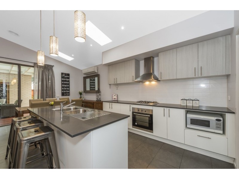 17 Twist Walk, Doreen VIC 3754