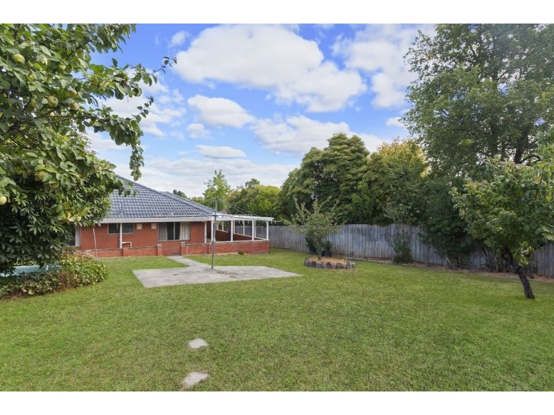 23 Koolkuna Ave, Doncaster VIC 3108